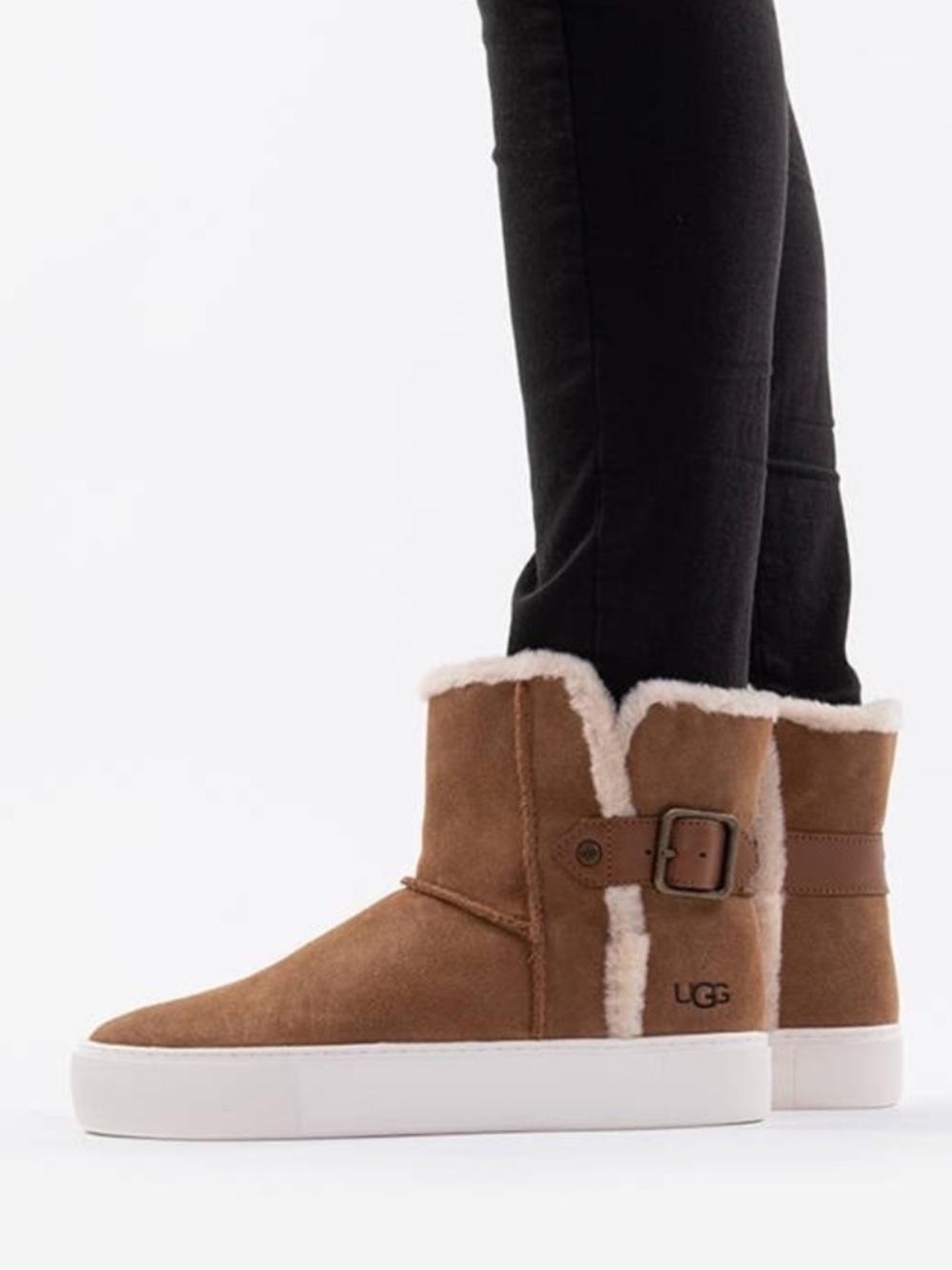 Ugg Aika women’s mid height boot size 8